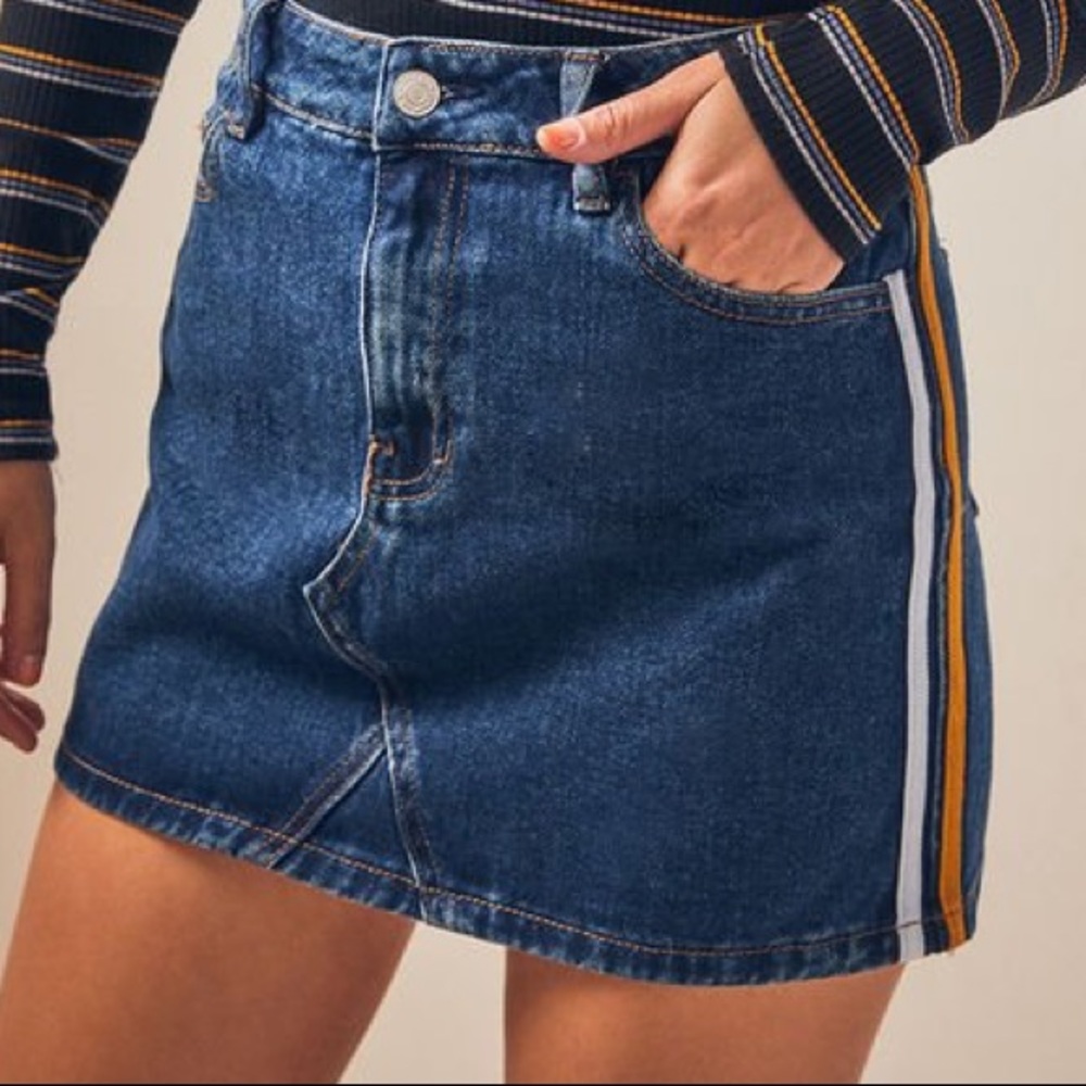 Pacsun side strip skirt